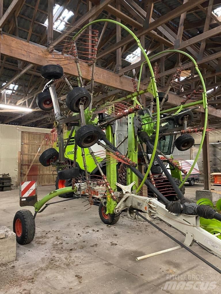 CLAAS Liner 2700 Swathers \ Windrowers
