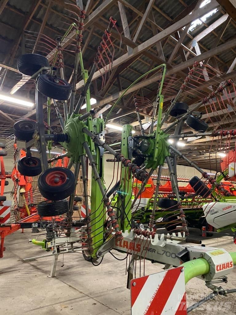 CLAAS Liner 2700 Swathers \ Windrowers
