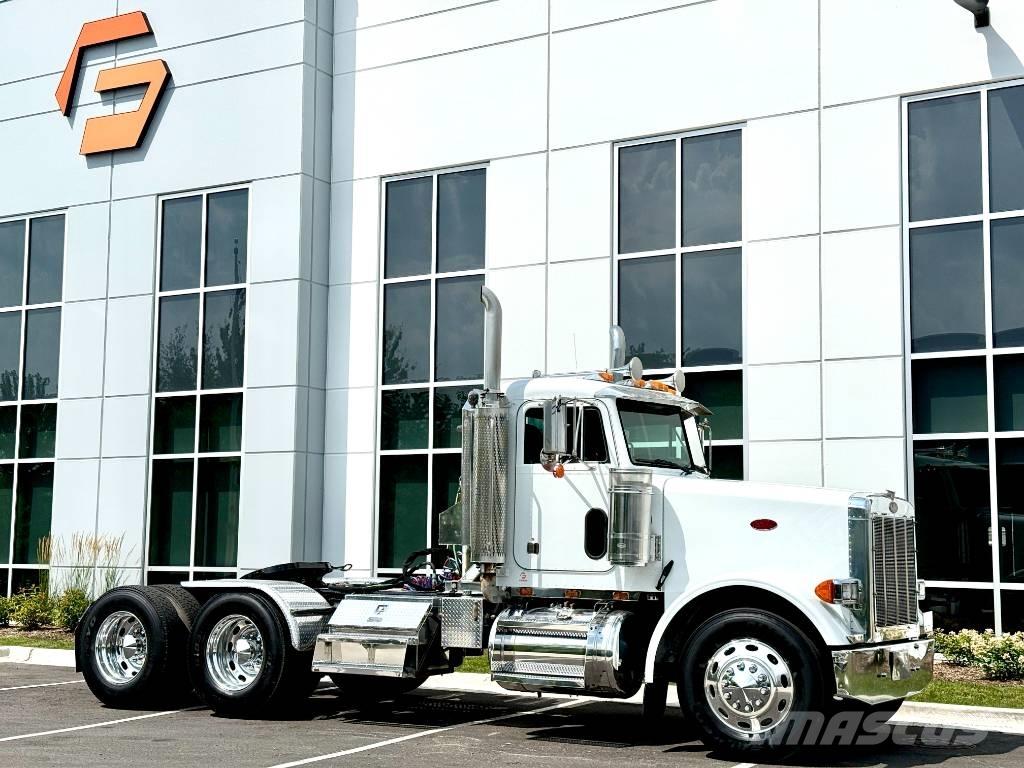 Peterbilt 378 Conventional Trucks / Tractor Trucks