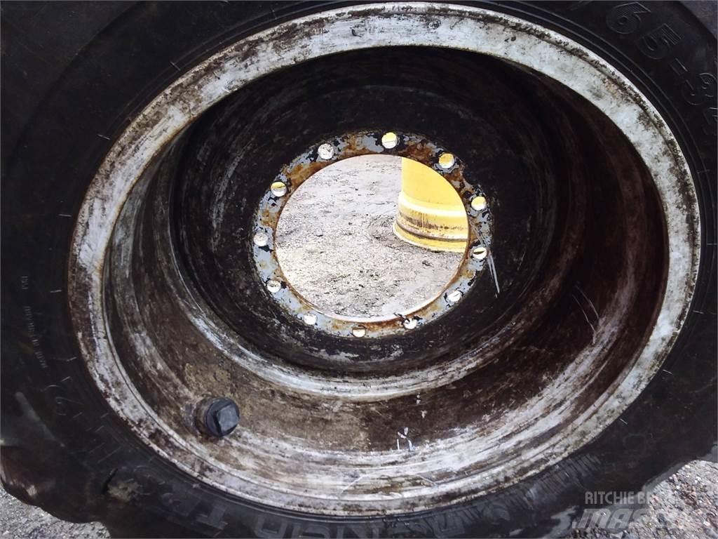 Valmet 911.1 20x34 Tires, wheels and rims