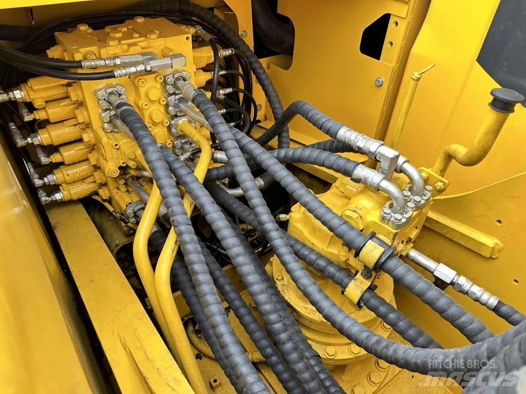 Komatsu PC200-8 Crawler Excavators