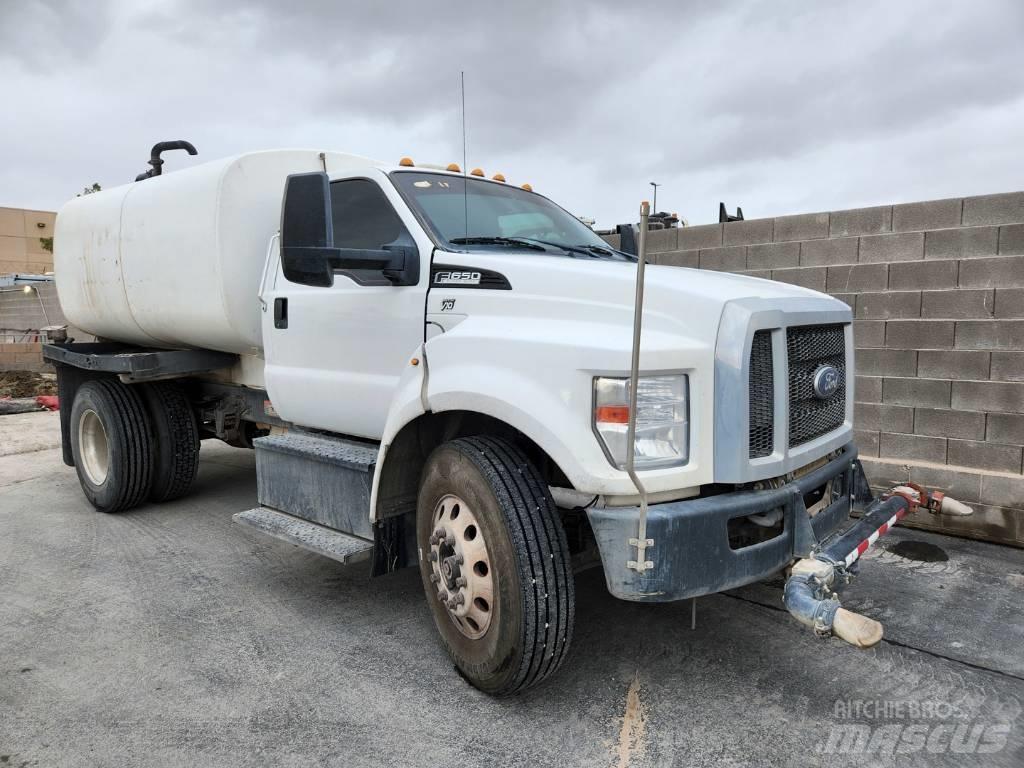 Ford F 650 Water tankers