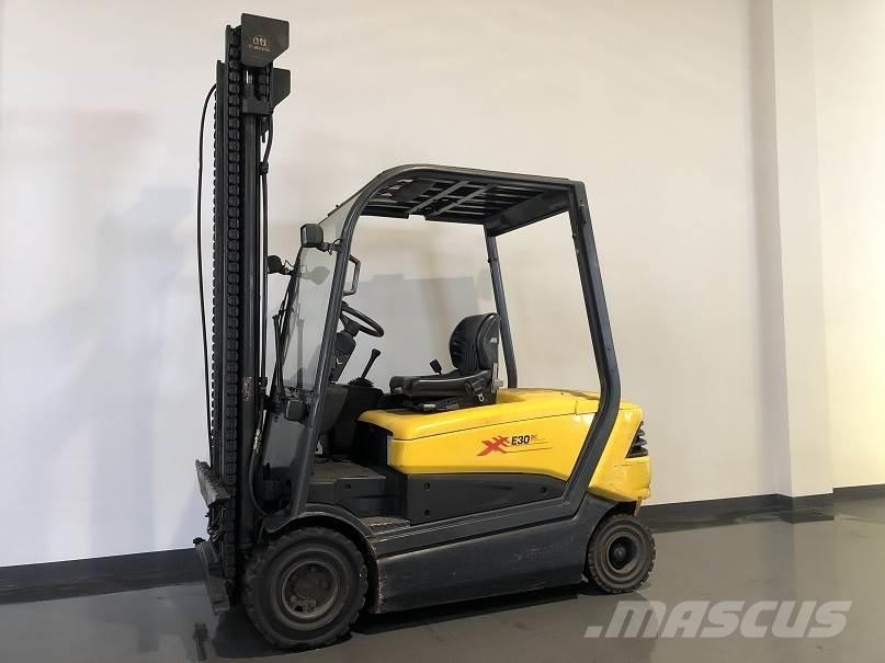 XCMG XE30 Electric Forklifts