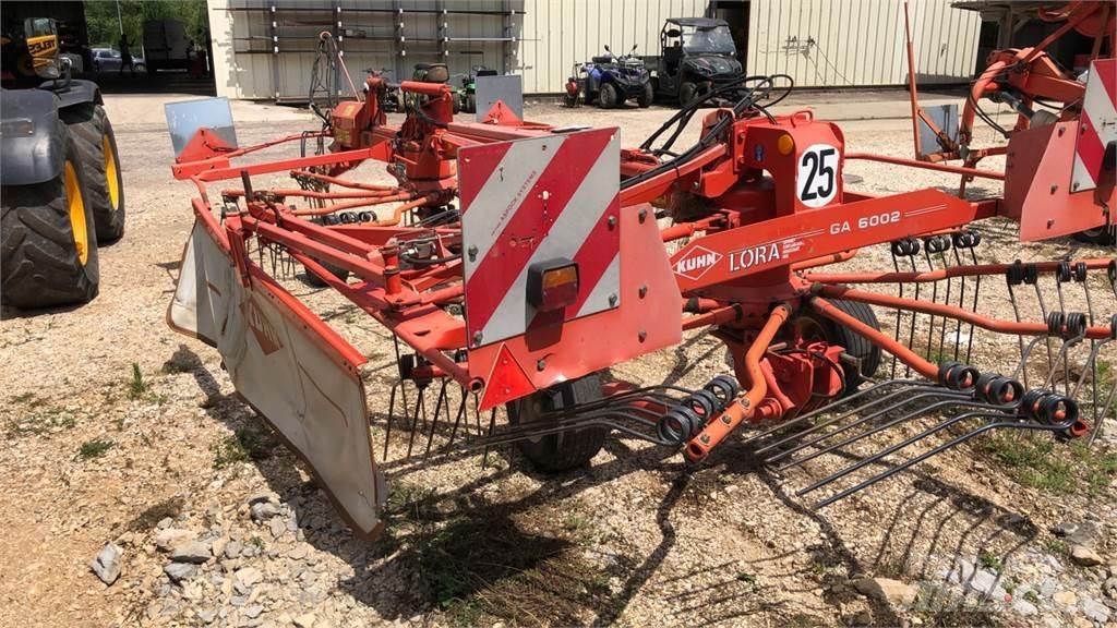 Kuhn GA 6002 Swathers \ Windrowers