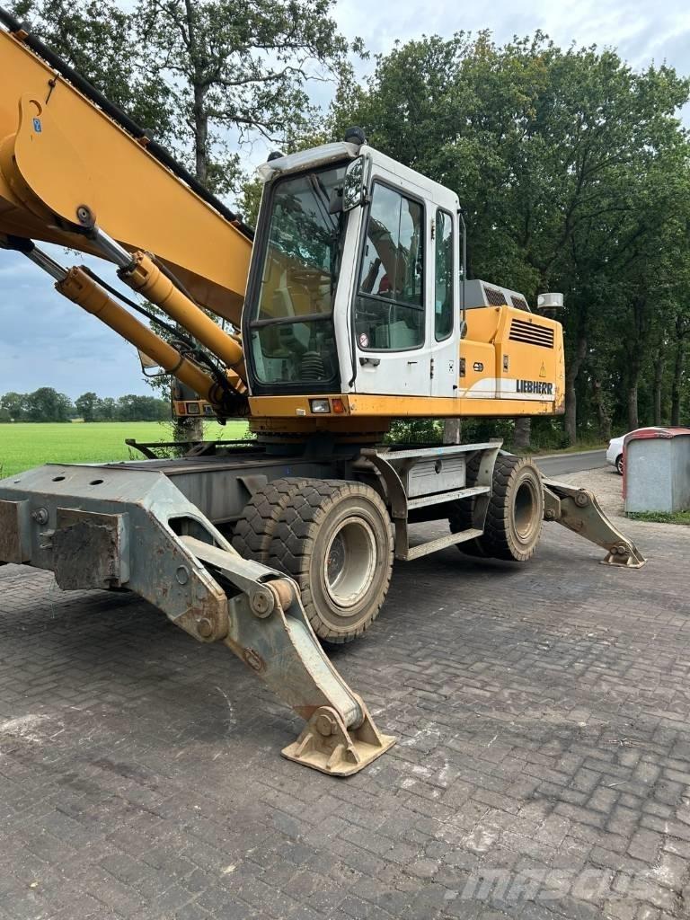 Liebherr 934 B Waste / Industry Handlers