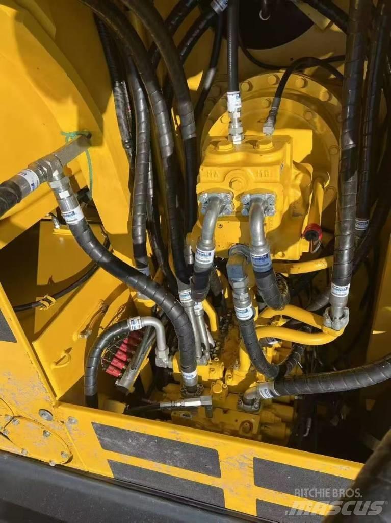 Komatsu 300-7 Crawler excavators