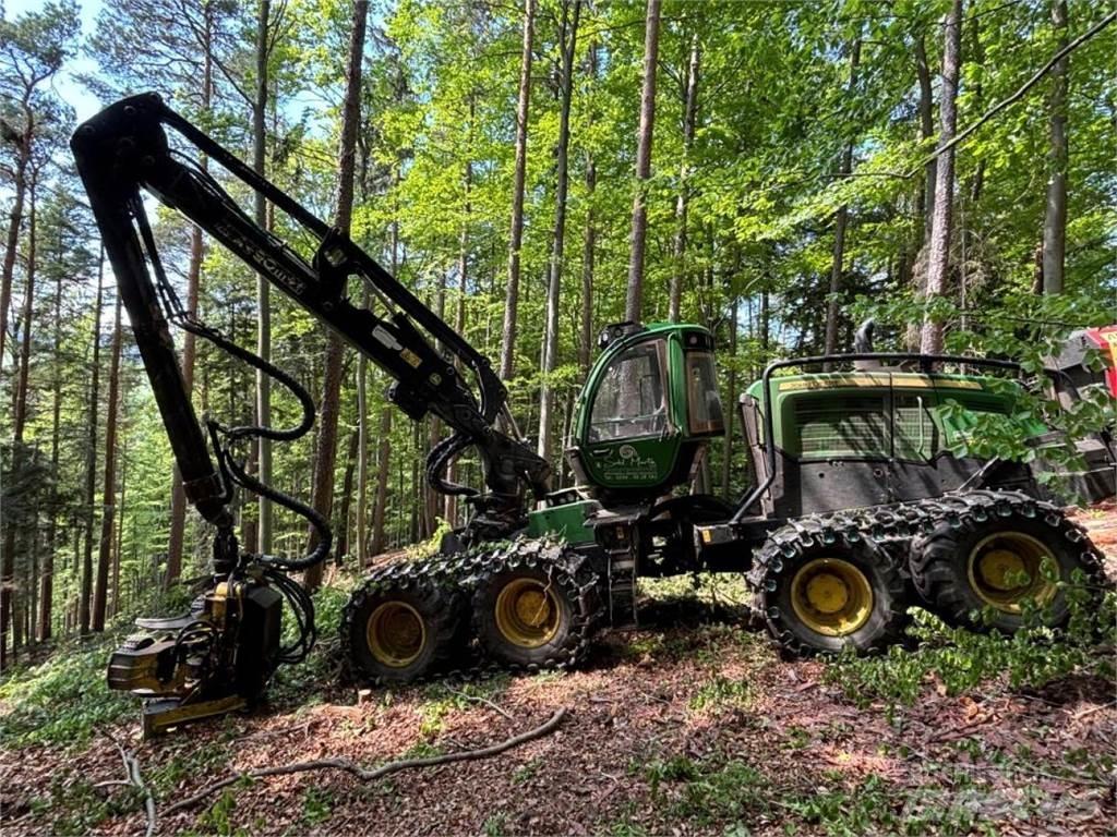 John Deere 1270 G Harvesters