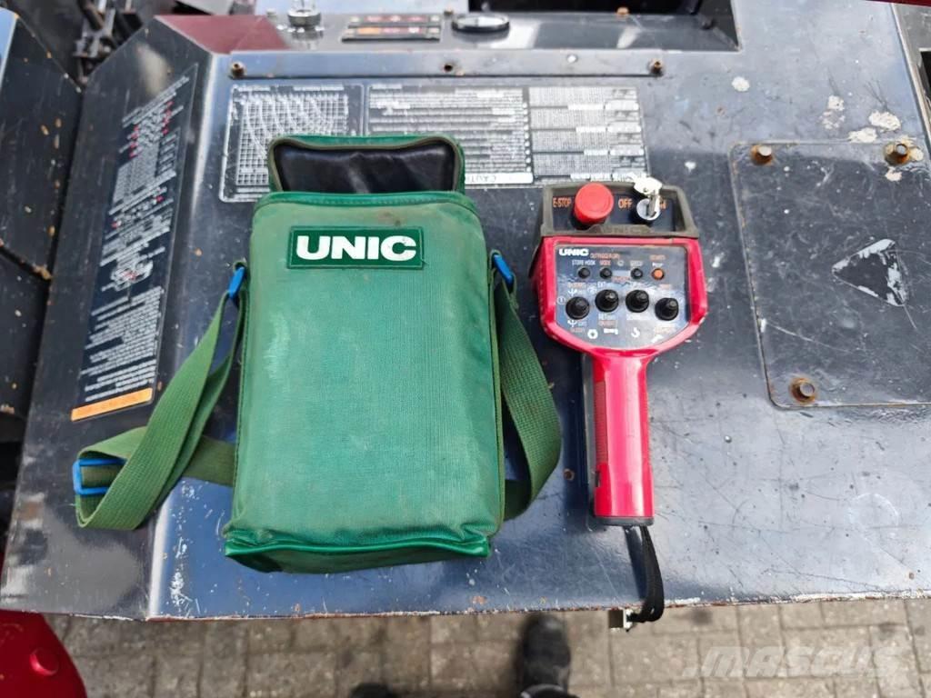 Unic URW 506 CDE Crawler Cranes