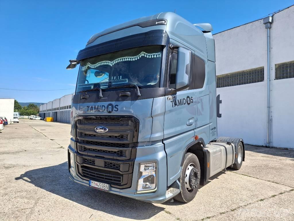 Ford F-Max Conventional Trucks / Tractor Trucks