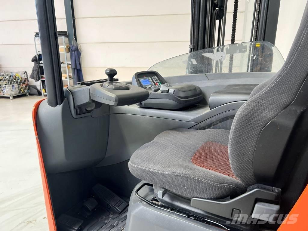 BT RRE160 Reach trucks