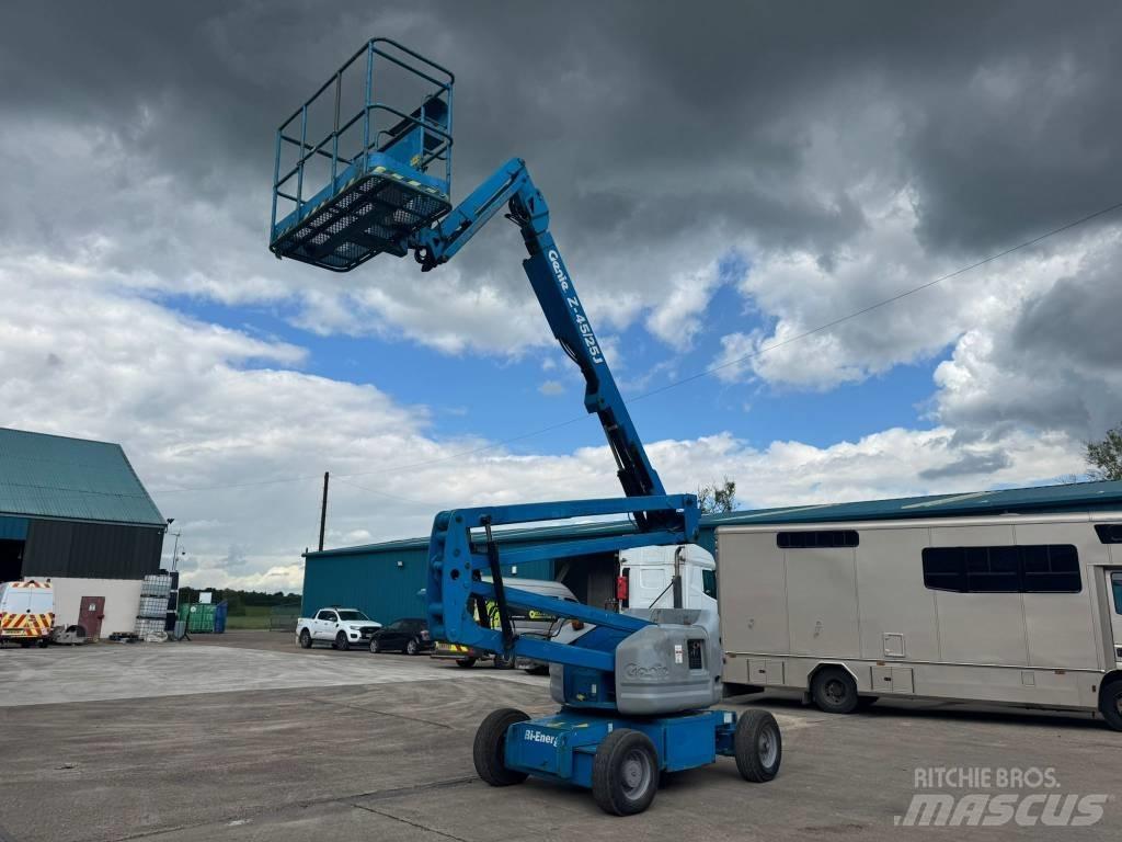 Genie Z 45/25 BI Articulated boom lifts