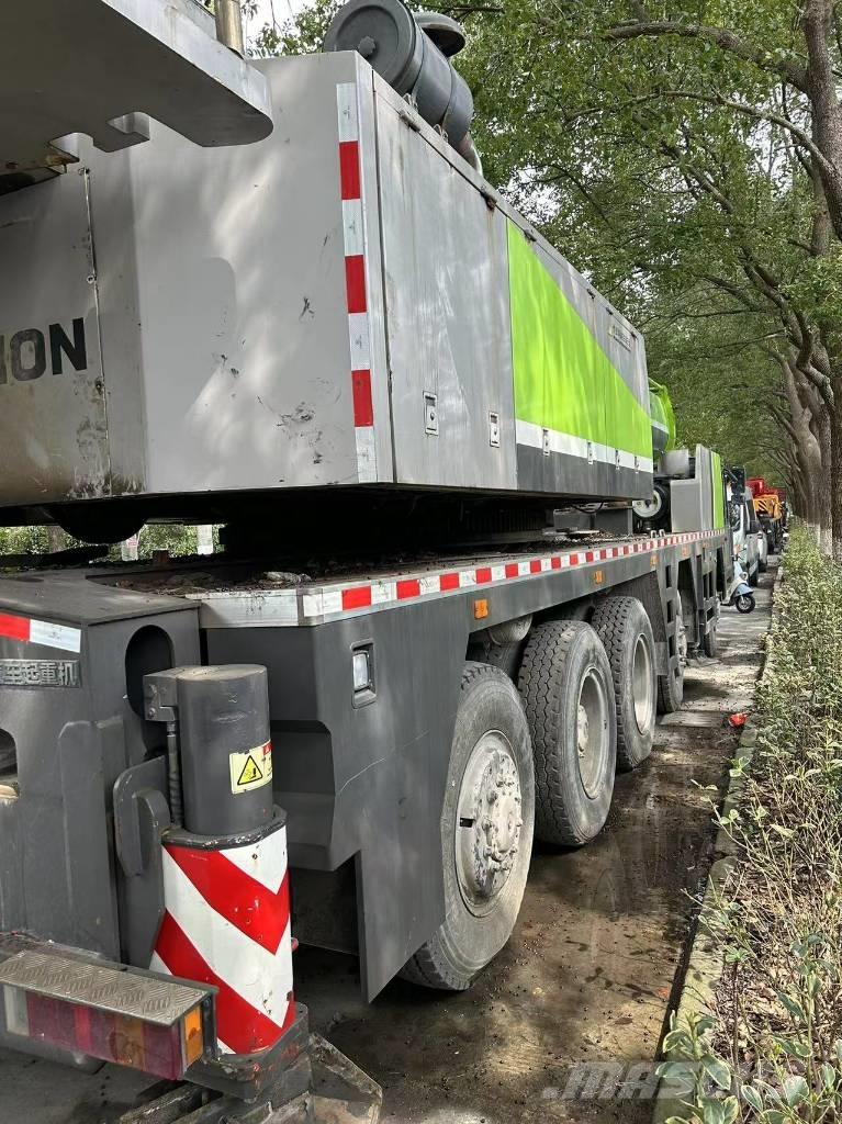 Zoomlion ZTC 1100 Mobile and all terrain cranes