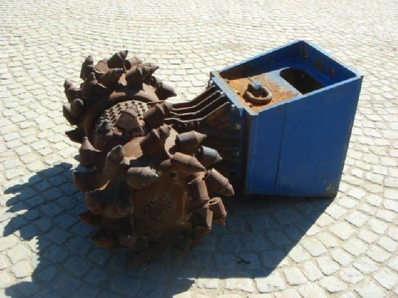  Eickhoff ETH30 Trenchers