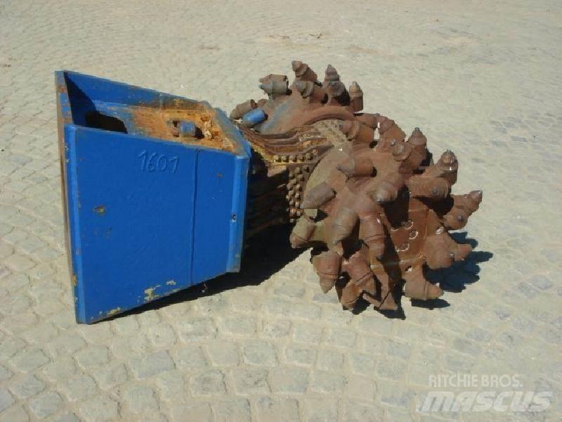  Eickhoff ETH30 Trenchers