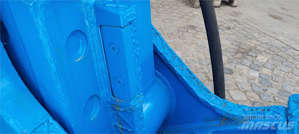 EMB VP3000 Pulveriser  (Demolition Crusher ) 