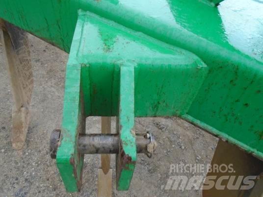  Duque Chisel Plows