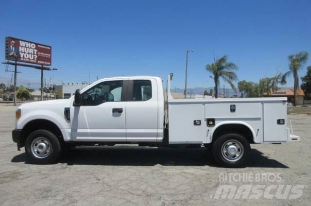 Ford F250 Tow Trucks / Wreckers