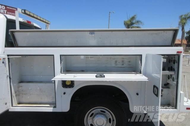 Ford F250 Tow Trucks / Wreckers