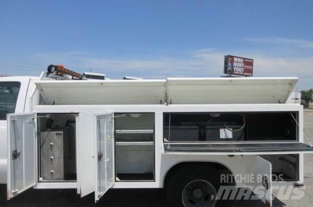 Ford F350 Tow Trucks / Wreckers