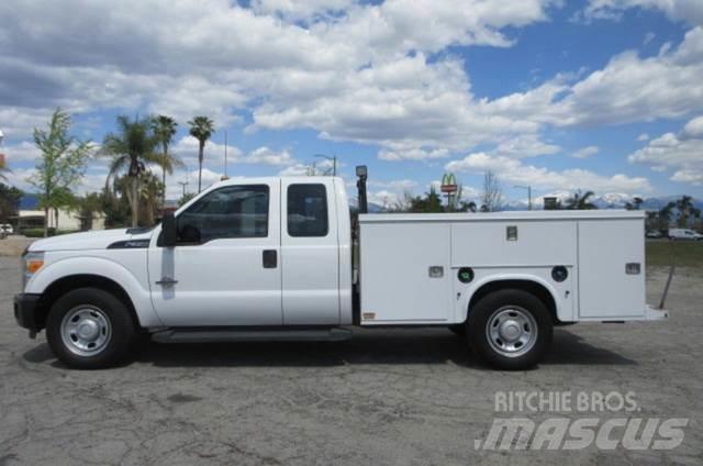 Ford F350 Tow Trucks / Wreckers