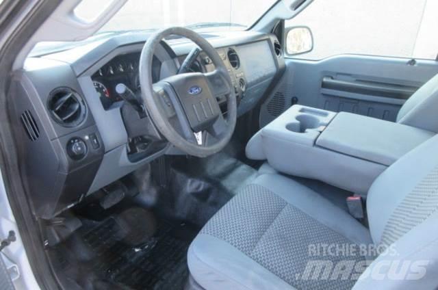 Ford F350 Tow Trucks / Wreckers