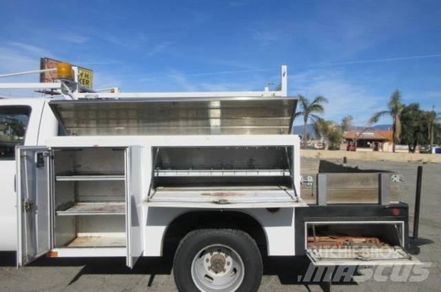 Ford F350 Tow Trucks / Wreckers