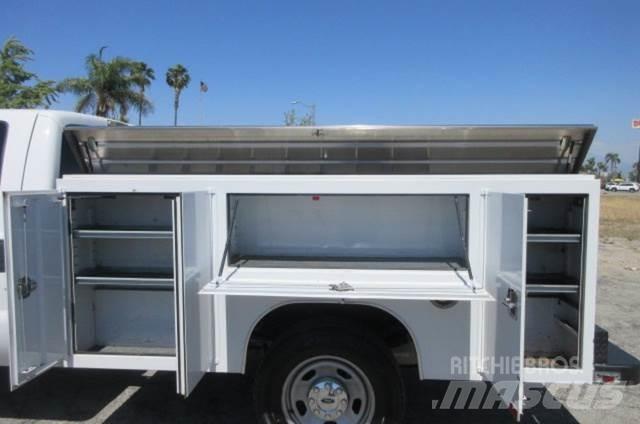 Ford F350 Tow Trucks / Wreckers