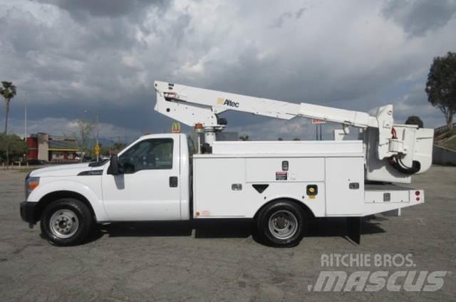 Ford F350 Tow Trucks / Wreckers