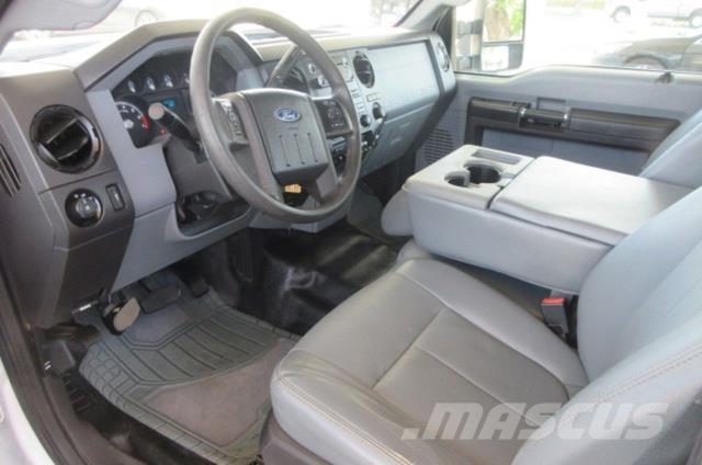 Ford F350 Tow Trucks / Wreckers