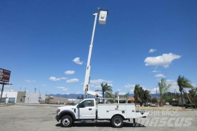 Ford F450 Tow Trucks / Wreckers