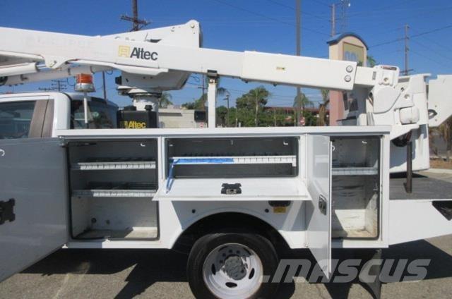 Ford F550 Tow Trucks / Wreckers