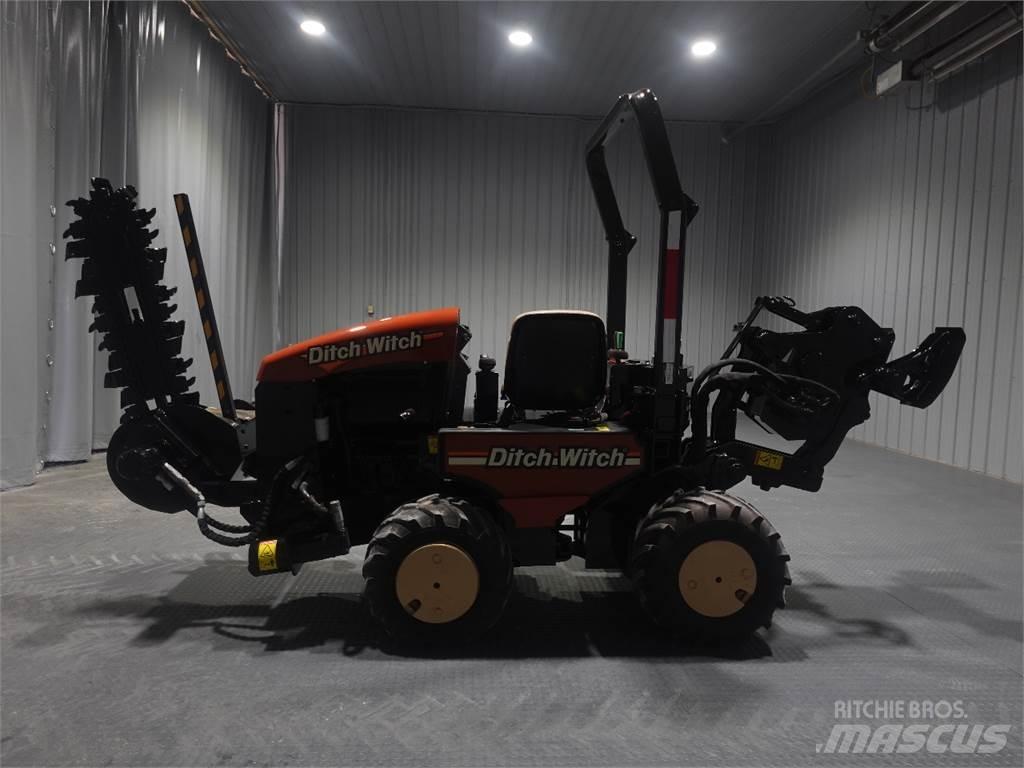 Ditch Witch 420SX Trenchers