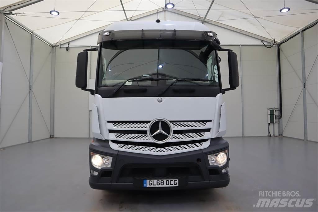 Mercedes-Benz ACTROS 1840 Conventional Trucks / Tractor Trucks