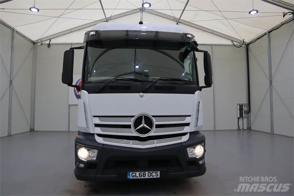 Mercedes-Benz ACTROS 1840 Conventional Trucks / Tractor Trucks