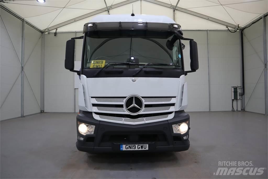 Mercedes-Benz ACTROS 1840 Conventional Trucks / Tractor Trucks