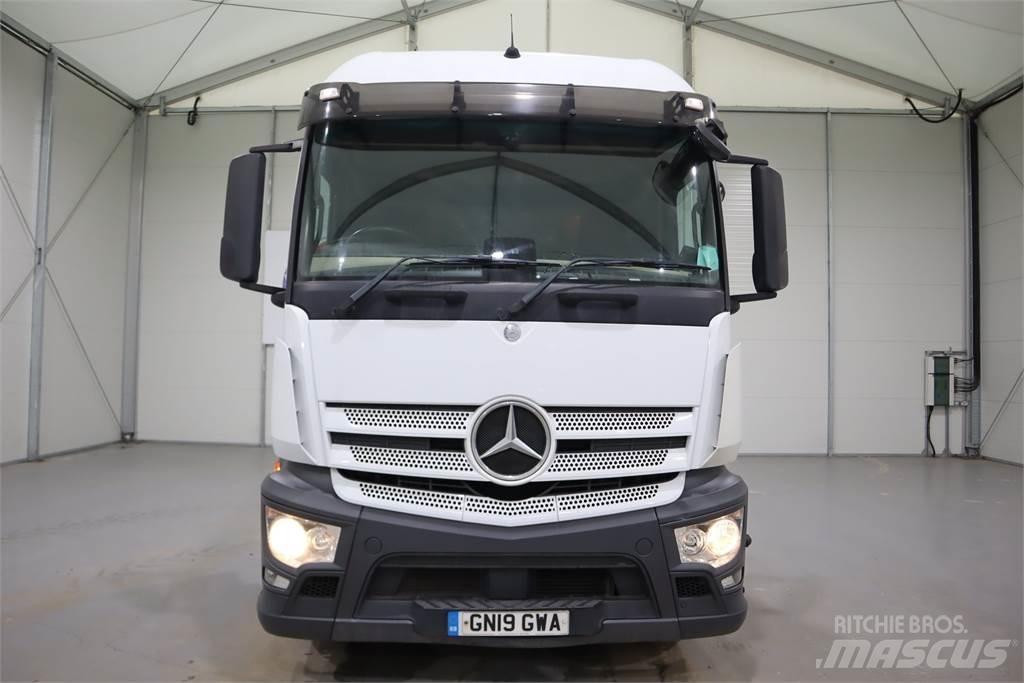 Mercedes-Benz Actros 1840 Conventional Trucks / Tractor Trucks