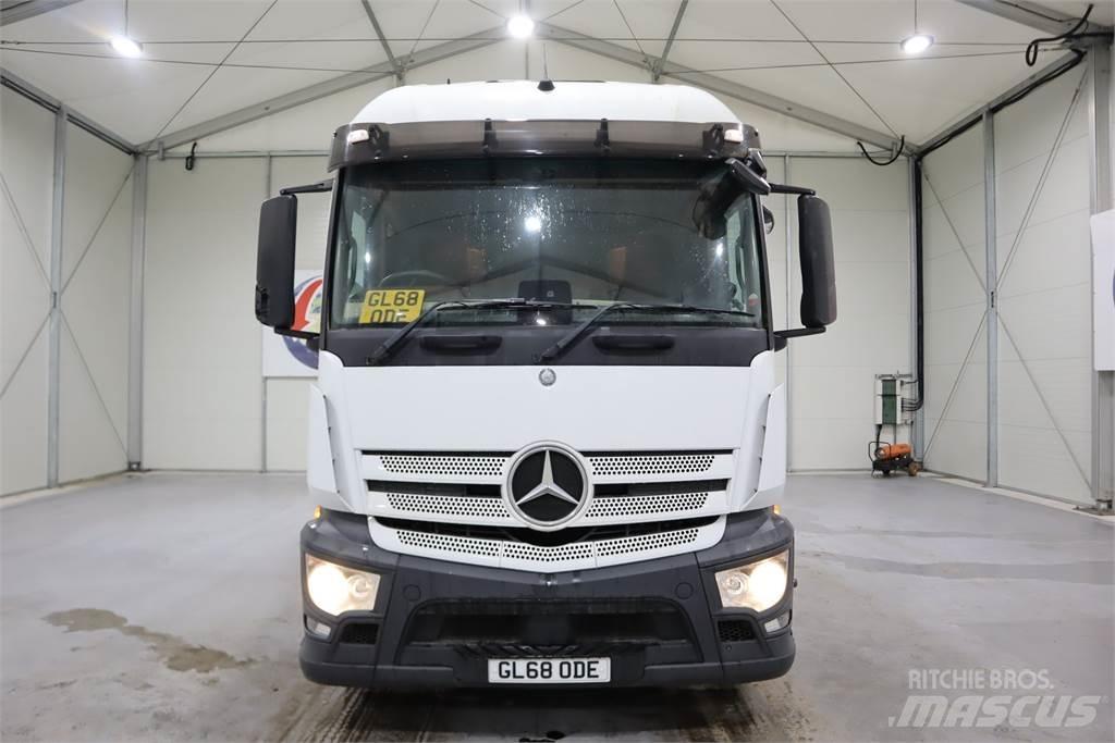 Mercedes-Benz Actros 1840 Conventional Trucks / Tractor Trucks