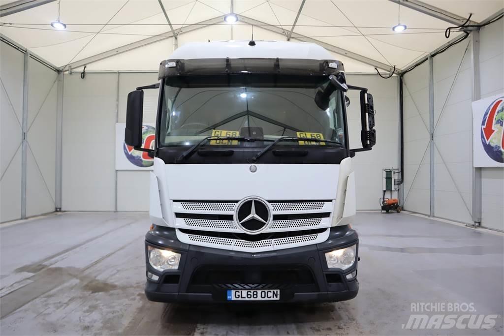 Mercedes-Benz Actros 1840 Conventional Trucks / Tractor Trucks