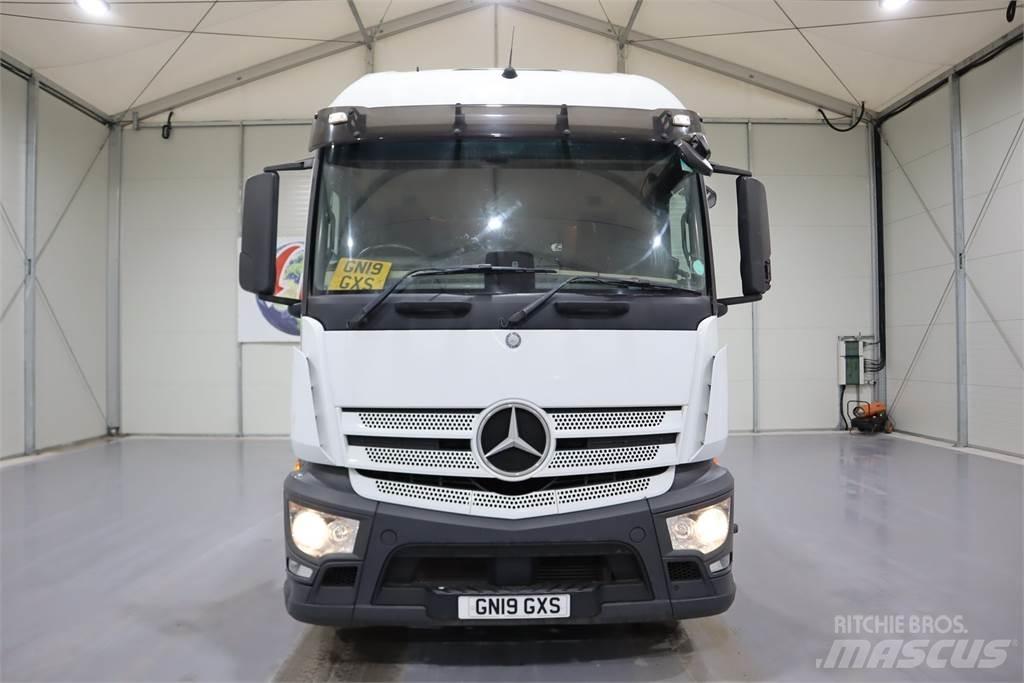 Mercedes-Benz Actros 1840 Conventional Trucks / Tractor Trucks