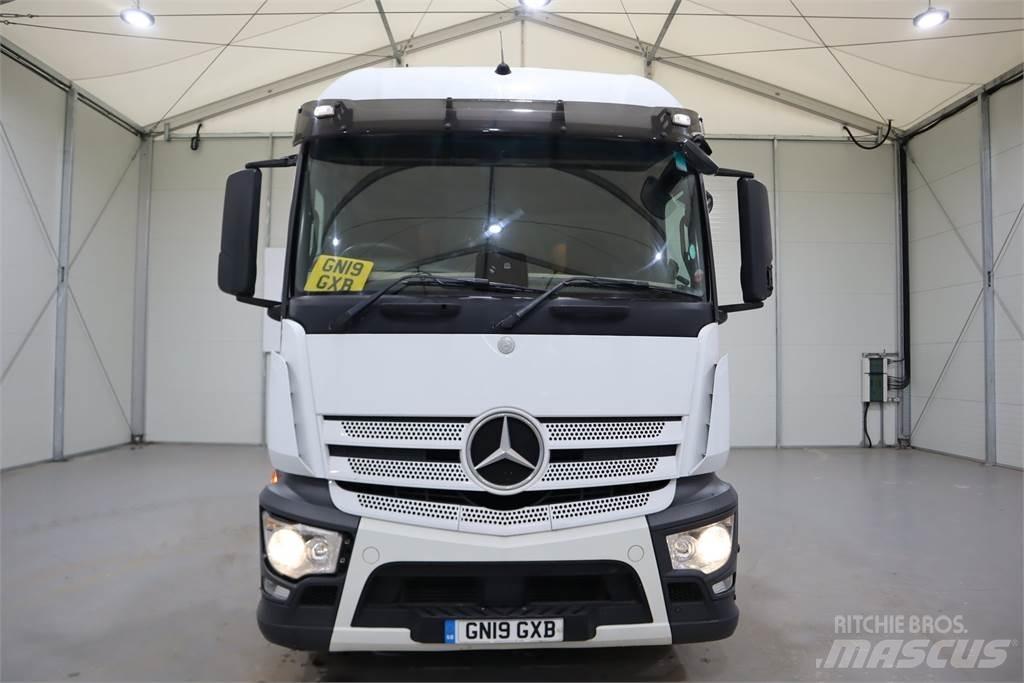 Mercedes-Benz Actros 1840 Conventional Trucks / Tractor Trucks