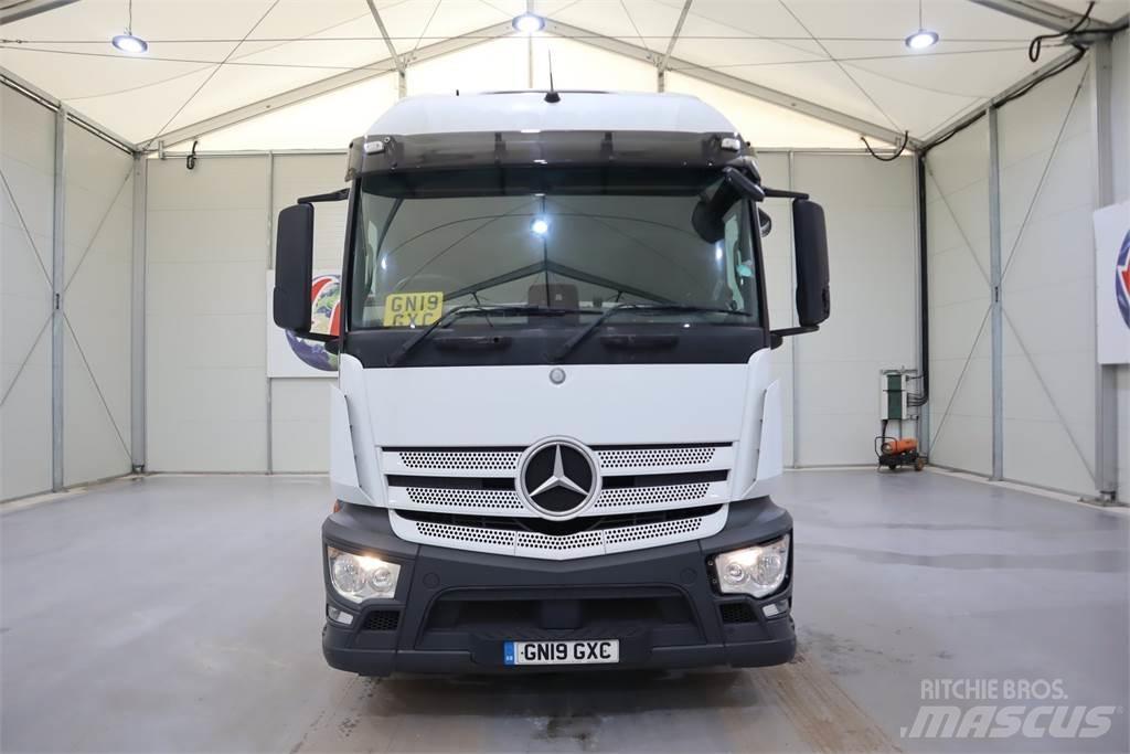 Mercedes-Benz Actros 1840 Conventional Trucks / Tractor Trucks