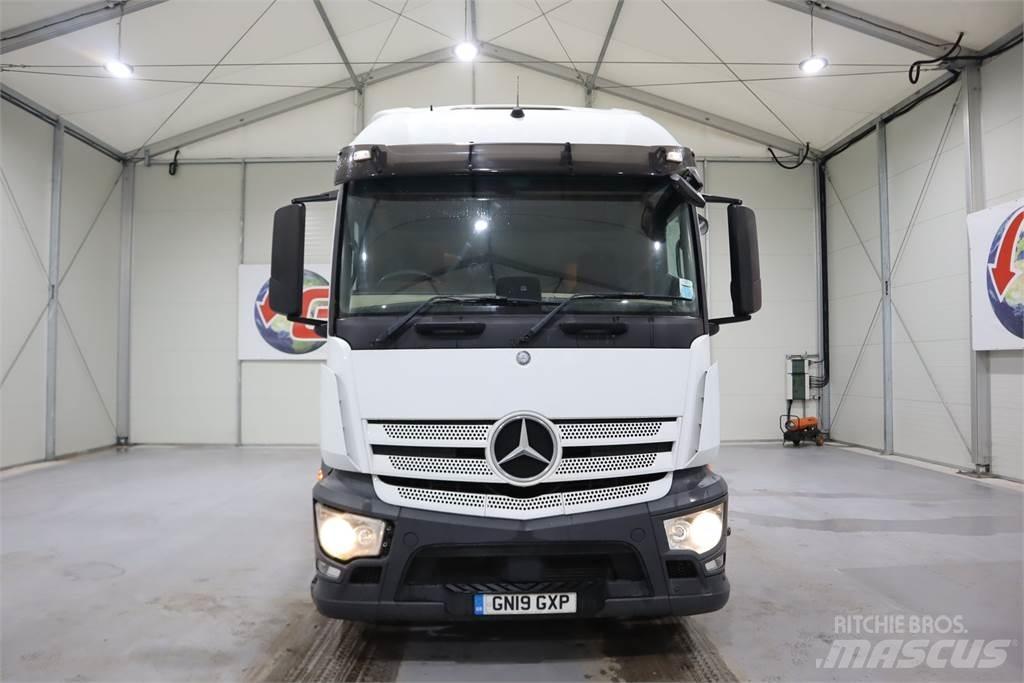 Mercedes-Benz Actros 1840 Conventional Trucks / Tractor Trucks