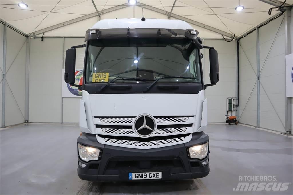 Mercedes-Benz Actros 1840 Conventional Trucks / Tractor Trucks