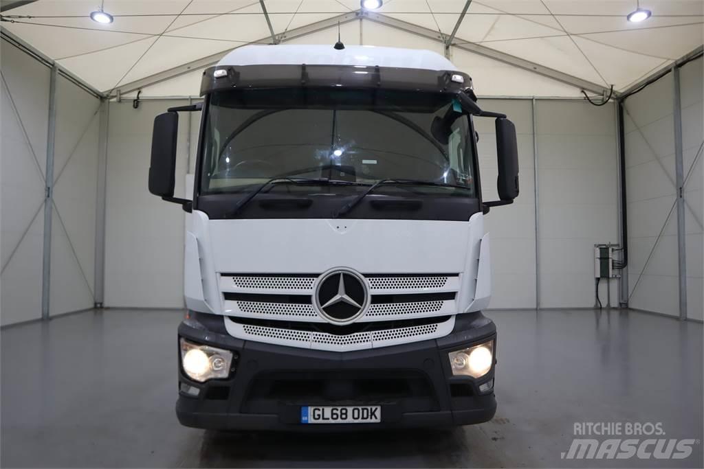 Mercedes-Benz ACTROS 1840 Conventional Trucks / Tractor Trucks