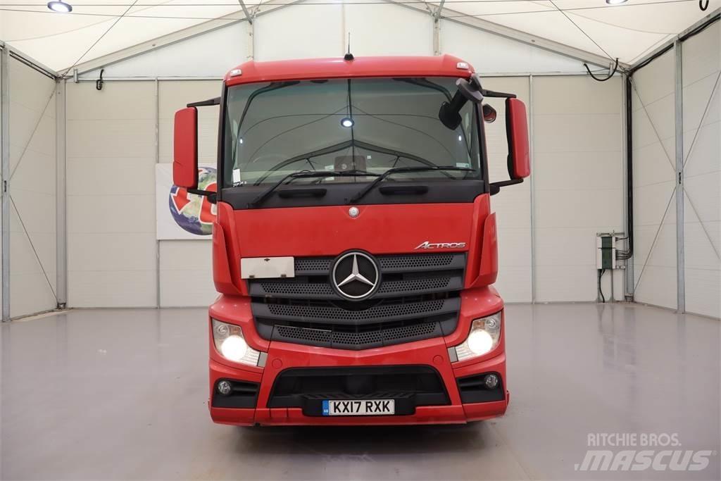 Mercedes-Benz Actros 2542 Conventional Trucks / Tractor Trucks