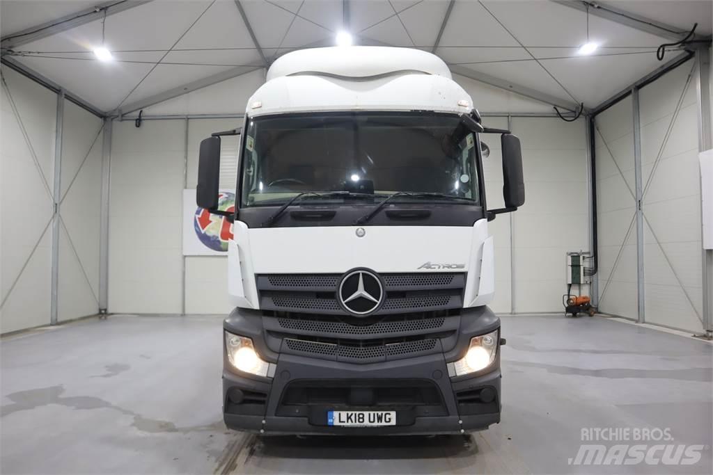 Mercedes-Benz Actros 2543 Conventional Trucks / Tractor Trucks