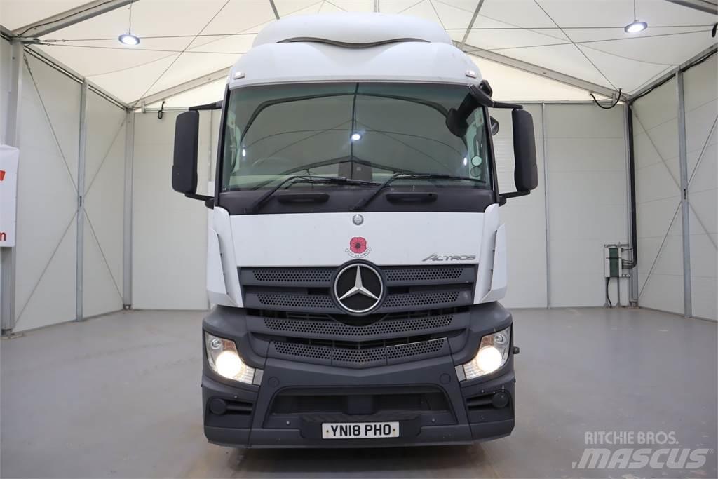 Mercedes-Benz Actros 2543 Conventional Trucks / Tractor Trucks