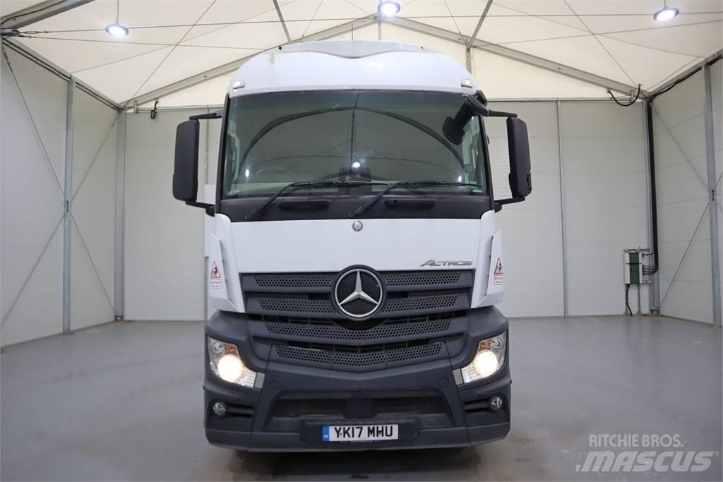 Mercedes-Benz Actros 2543 Conventional Trucks / Tractor Trucks