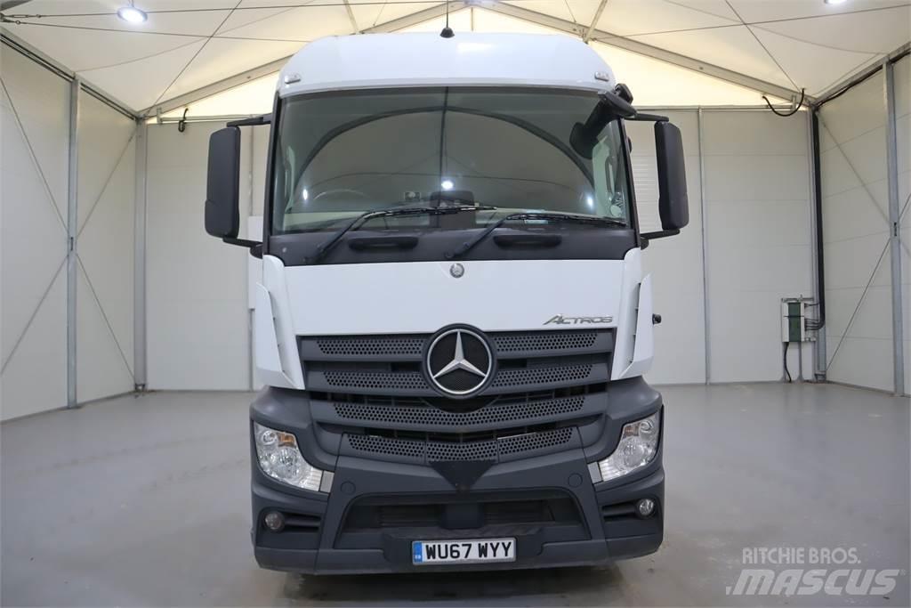 Mercedes-Benz Actros 2543 Conventional Trucks / Tractor Trucks