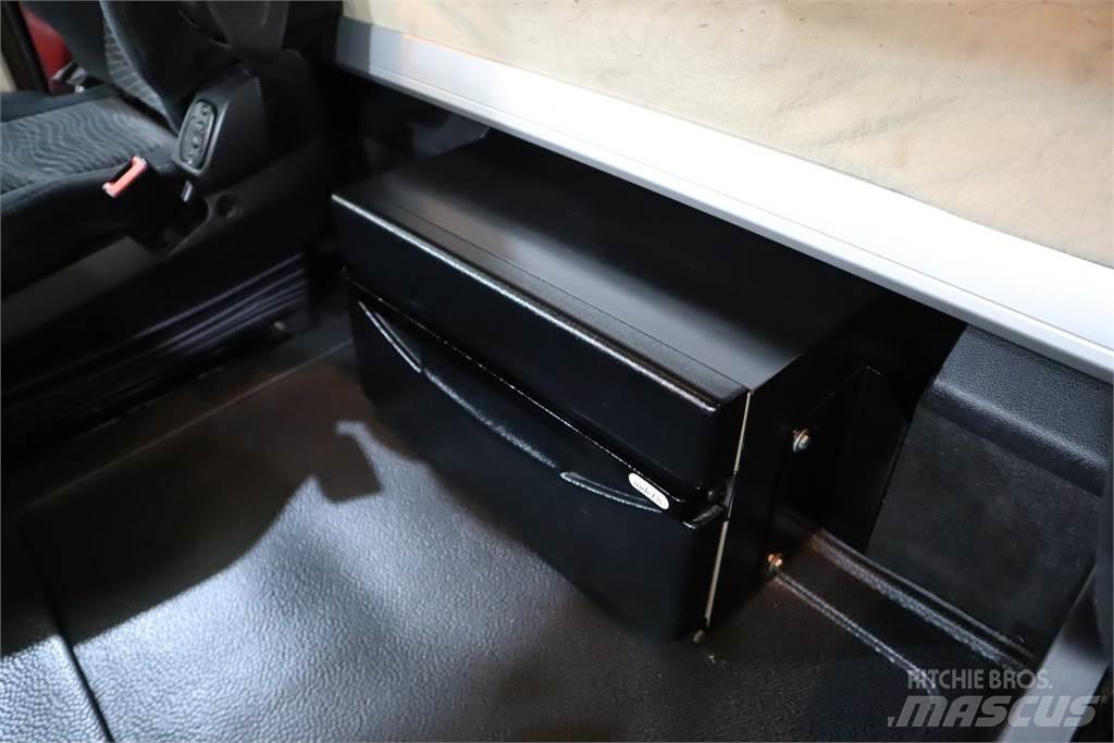 Mercedes-Benz Actros 2543 Conventional Trucks / Tractor Trucks